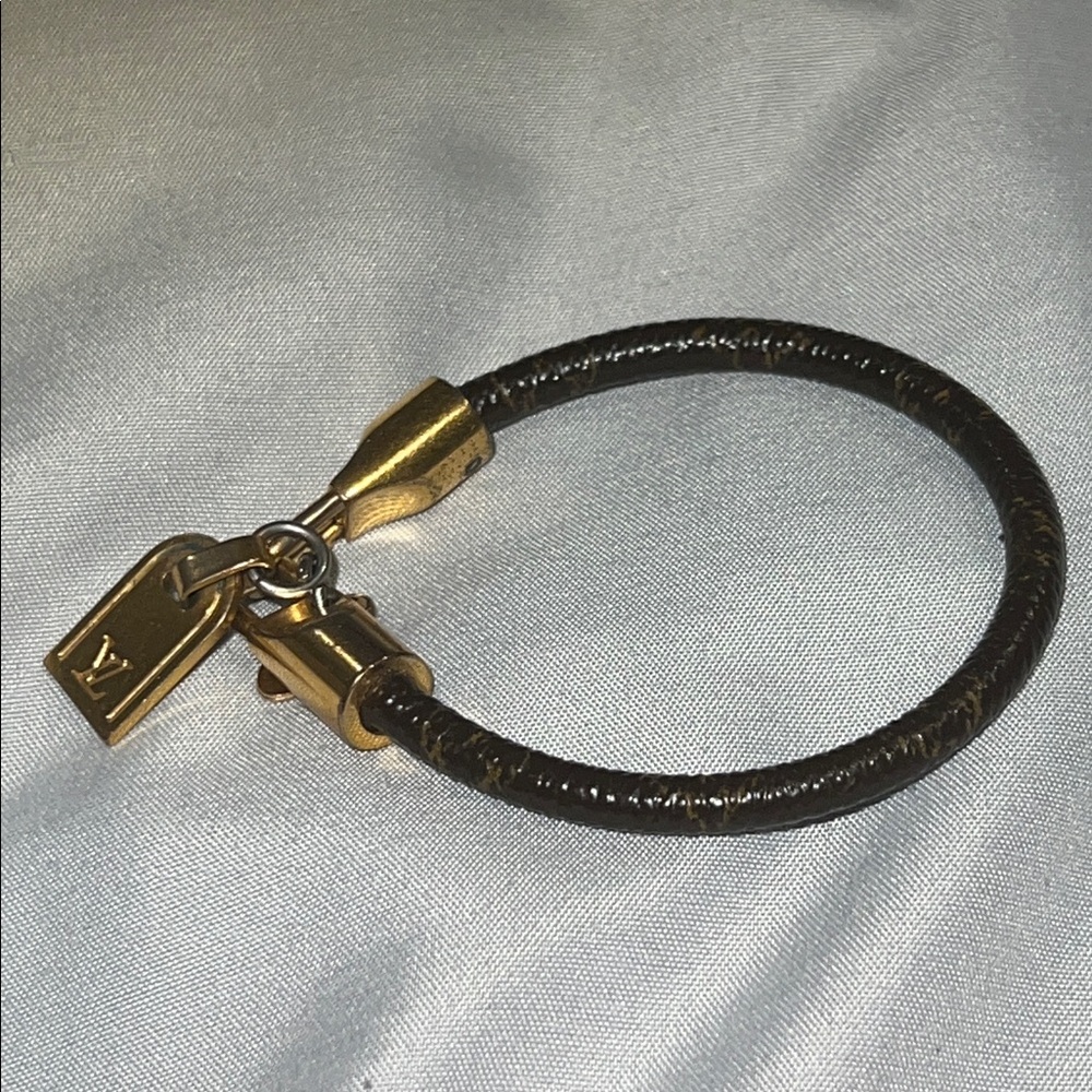 Louis Vuitton Luck It Brown Monogram Canvas Gold Tone Bracelet - Picture 6 of 12